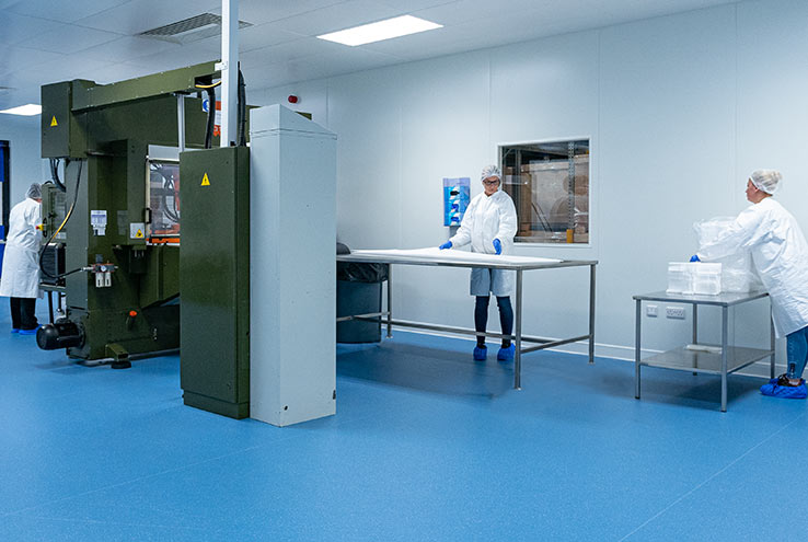 AQF employees working in ISO class 8 certified cleanroom